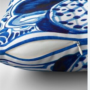 2 Sets Blue and White Decorative Pillow 4 Covers